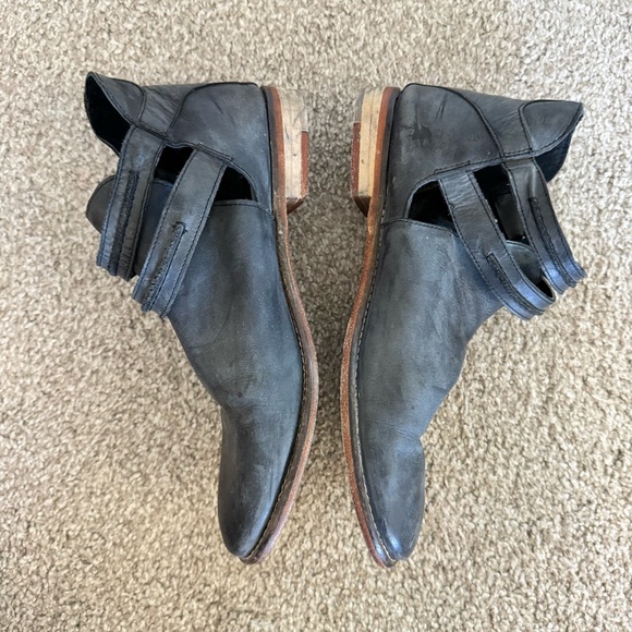 Free People Distressed Black Leather Shoes - Picture 5 of 12